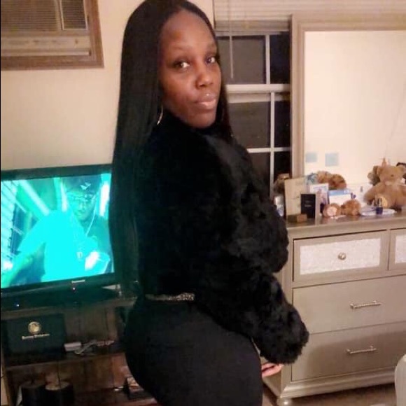 Meet your Posher, Tyrah - Picture 1 of 1